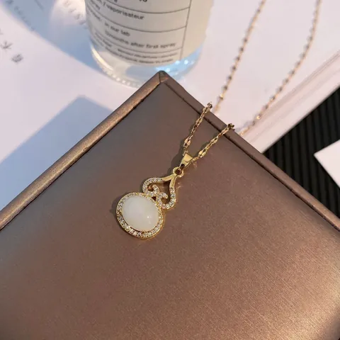 Vintage Gold Plated Stainless Steel Gourd Pendant Necklace With White Imitation Jade Zirconia Women Elegant Jewelry Gift