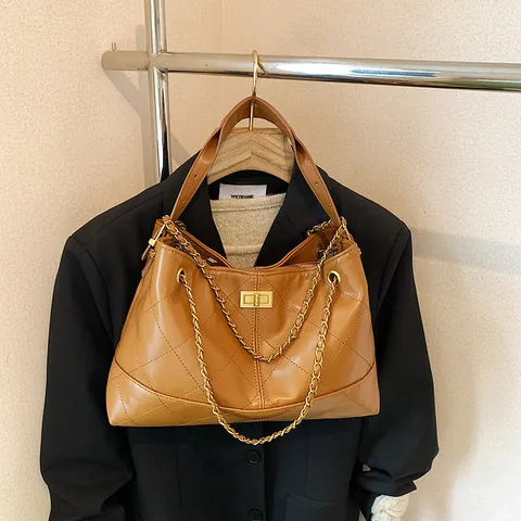 Frauen Gesteppte Eimertasche PU Leder Große Kapazität Kette Schulterhandtasche Mit Metallschloss Mode Pendeln Umhängetasche