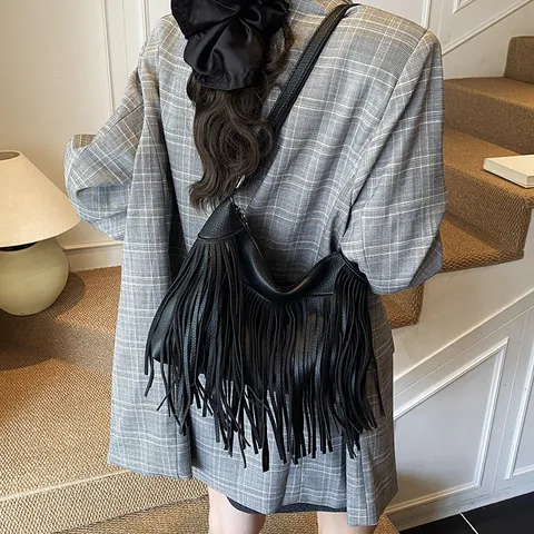 Sac à Épaule en Cuir PU Rétro pour Femmes avec Glands Sac Hobo Bohème à Franges et Bandoulière Réglable pour le Quotidien