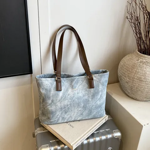 Women Large Capacity PU Leather Tote Bag Minimalist Commuter Shoulder Bag With Zipper Closure Solid Color Daily Handbag
