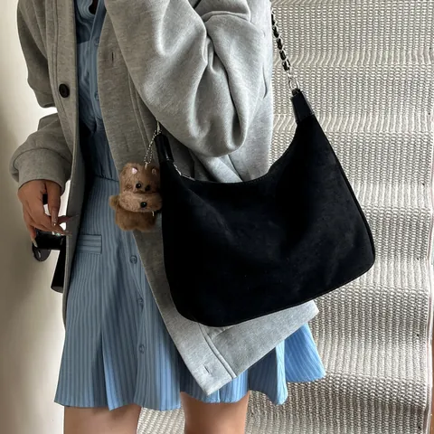 Vintage Suede Hobo Bag For Women Large Small Underarm Shoulder Bag With Metal Chain And Plush Bear Charm Retro Casual Daily Purse