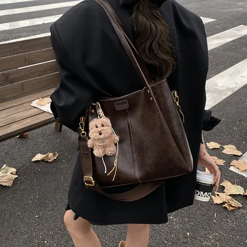 Dames Retro PU-Lederen Draagtas Met Grote Capaciteit En Berenhanger Modieuze Schoudertas Crossbodytas Voor Dagelijks Gebruik