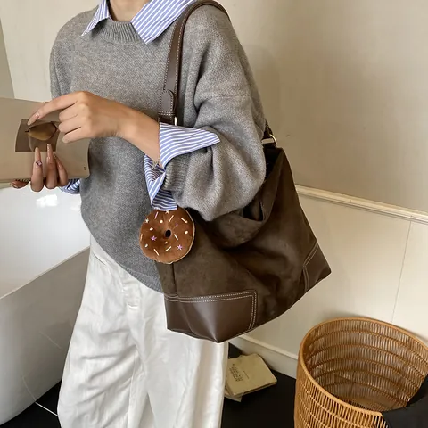 Women Large Capacity Suede Tote Bag Retro Faux Leather Stitching Shoulder Bag With Donut Plush Charm Casual Commute Hobo Bag