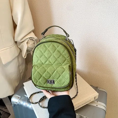 Mochila Mini Vintage Acolchada de Ante Sintético con Correa de Cadena de Metal y Cierre de Hebilla Giratoria Bolso de Viaje