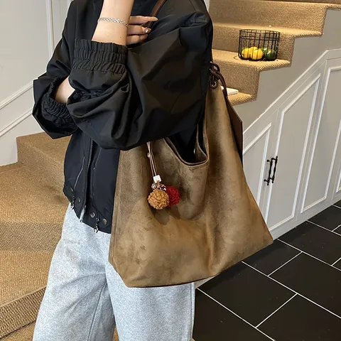 Women Matte PU Suede Large Capacity Tote Bag Korean Minimalist Hobo Shoulder Bag With Tassel Pom Pom Charm And Inner Pouch