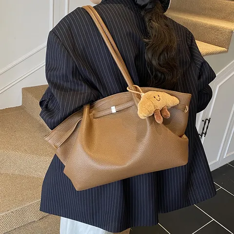 Women Large Capacity Tote Bag Lychee Texture PU Leather Shoulder Bag Retro Commuter Handbag With Croissant Plush Charm