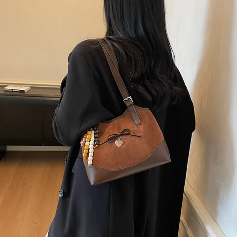 Leopard Print PU Splicing Shoulder Bag For Women Vintage Suede Texture Tote Bag With Bow Heart Pendant Beaded Charm Underarm Bag