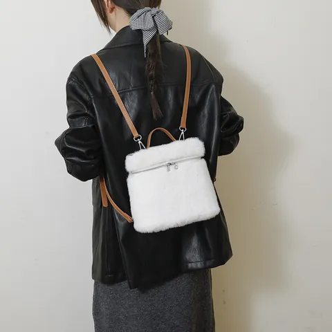 Damen Kunstpelz Mini Rucksack Mode Plüsch Mehrweg Schultertasche Kleine Quadratische Handtasche Mit Verstellbarem Riemen Winter Warm Lässige Tasche