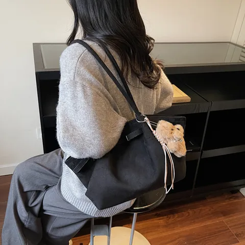 Women Large Capacity Frosted PU Leather Tote Bag With Plush Charm Minimalist Shoulder Bag Solid Color Underarm Bag Elegant Handbag