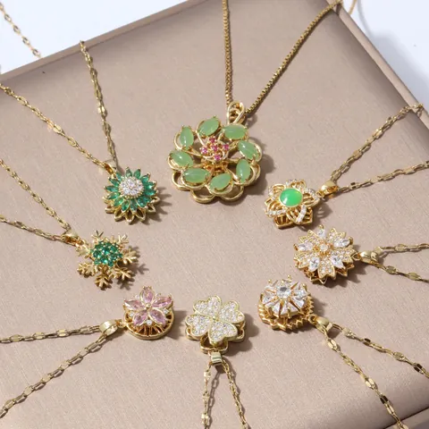 Collar Con Colgante de Flor de Acero de Titanio Cobre y Zirconia Para Mujer Joyería de Camelia Rotatoria Trébol