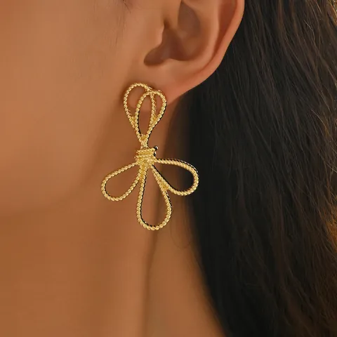 Women Fashion Zinc Alloy Enamel Flower Hoop Earrings With Stainless Steel Earring Post Gold Plated Geometric Stud Jewelry Party Gift