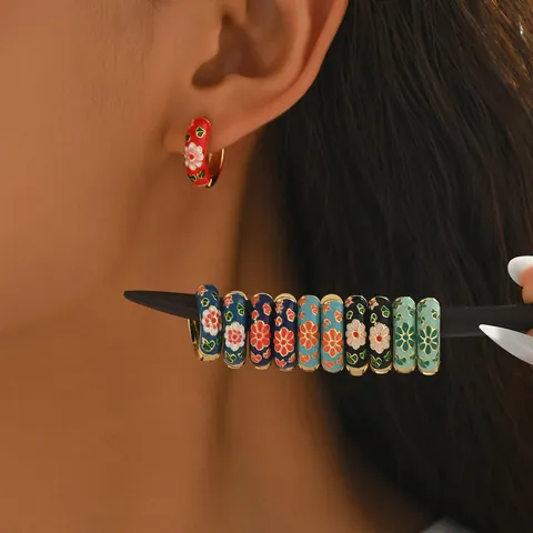 Pendientes de Aro Huggie de Esmalte Vintage de Cobre Bañado en Oro Con Patrón de Flores de Goteo de Aceite para Mujer Joyería