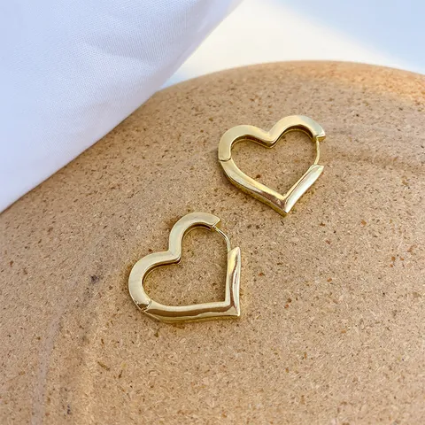 Minimalist Copper Heart Shaped Hoop Earrings Gold Silver Plated Elegant Hollow Love Heart Buckle Earring Jewelry For Women
