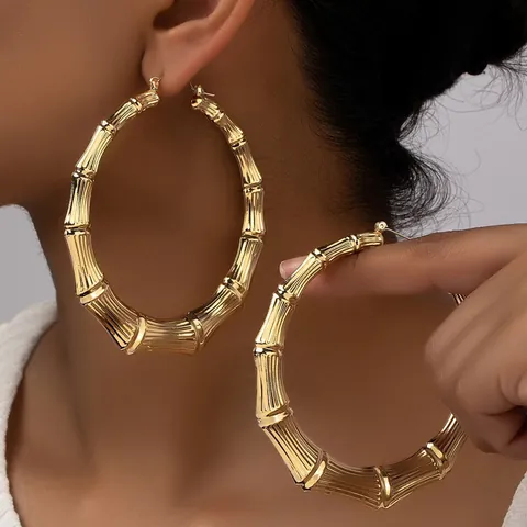 Übertriebene Große Reifen-Ohrringe im Bambus-Stil für Damen Hip Hop Zinklegierung Gold Rosa Schwarz Edelstahl-Stift