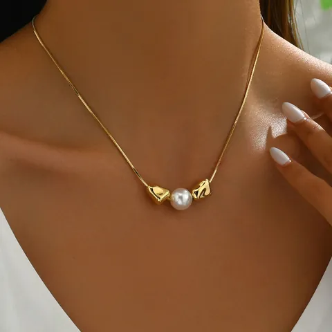 Women's Light Luxury Geometric Pendant Necklace With Artificial Pearl Irregular Metal Copper Snake Bone Chain Gold Silver Plated Jewelry