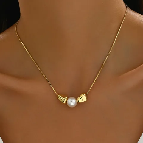 Women's Light Luxury Geometric Pendant Necklace With Artificial Pearl Irregular Metal Copper Snake Bone Chain Gold Silver Plated Jewelry