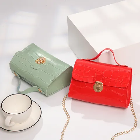 Women Crocodile Pattern Small Square Bag PU Leather Chain Shoulder Crossbody Handbag With Gold Lock Fashion Casual Bag