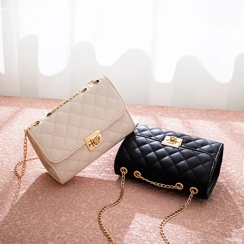 Women Quilted Chain Shoulder Bag PU Leather Elegant Small Square Crossbody Bag Gold Metal Lock Fashion Handbag Daily Party