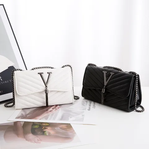 Women Quilted Chevron Crossbody Bag With Metal Chain Strap Tassel Decoration Square Buckle Elegant Fashion Shoulder Bag Handbag