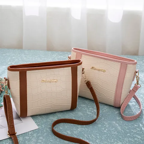 Borsa A Spalla Secchiello In Pelle PU Effetto Coccodrillo Vintage Colore Contrasto Tracolla Regolabile Hardware Dorato