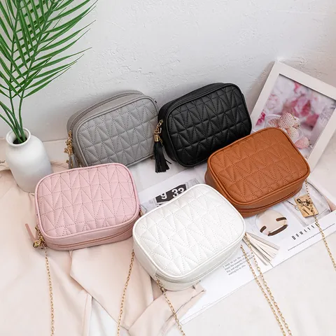 Borsa a Tracolla da Donna Trapuntata con Nappina e Catena in Pelle PU Piccola Borsa Quadrata Mini Messenger per Cellulare