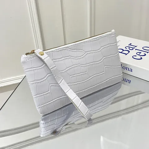 Women Crocodile Pattern Clutch Bag PU Leather Small Wristlet Purse Elegant Handbag Phone Bag Zipper Fashion Accessory