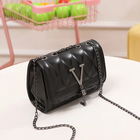Sac Bandoulière Matelassé pour Femme Avec Chaîne Gland Logo V Détail Sac À Épaule Carré Mode Sac À Main Similicuir