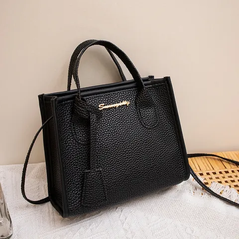 Borsa a Mano da Donna in Pelle PU con Motivo Litchi Piccola con Logo in Metallo Oro Borsa a Tracolla Casual Moda per Donna