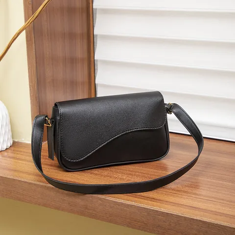 Women Wavy Flap Shoulder Bag PU Leather Elegant Crossbody Bag Magnetic Closure Square Purse Solid Color Fashion Jewelry Bag