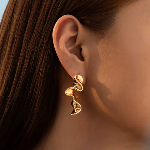 European American Style Exaggerated Irregular Wave Stud Earrings 18K Gold Plated Geometric Twisted Fluid Design Earrings For Women