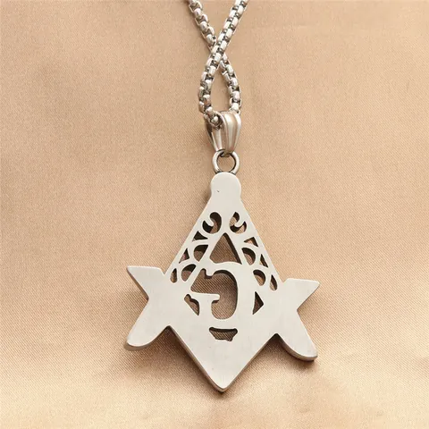 Collana da Uomo in Acciaio al Titanio Retro con Ciondolo Massonico Compasso Squadra Lettera Strass Rossi Gioielli in Acciaio Inossidabile