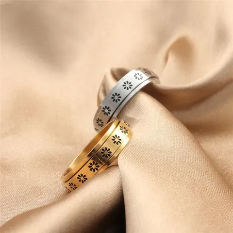 Vintage Titanium Steel Daisy Spinner Ring For Men Women Punk Stainless Steel Rotating Flower Stress Relief Band Jewelry