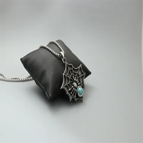 Collier Pendentif Toile d'Araignée Gothique Avec Turquoise Synthétique en Acier Inoxydable Punk Argent Antique pour Halloween Fête Unisex