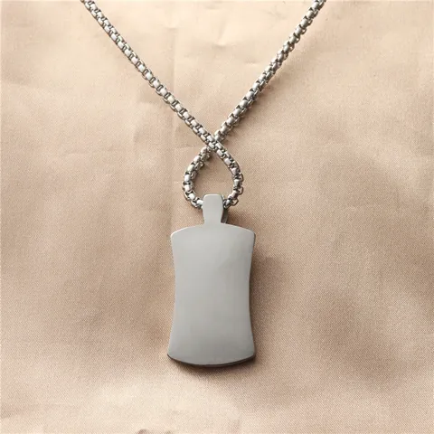 Vintage Titanstahl Pik-Ass Spielkarten Anhänger Halskette Für Herren Punk Streetwear Retro Relief Rechteck Medaille Schmuck Mit Perlenkette