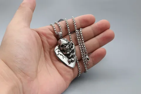 Gothic Punk Skull Guitar Pick Pendant Necklace For Men Women Stainless Steel Rock Jewelry Vintage Distressed Necklace