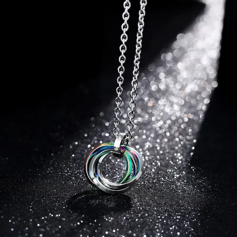Collier Pendentif Trois Anneaux Entrelacés en Acier Inoxydable Hip Hop Avec Zircone Bijoux de Mode Homme Femme Unisexe