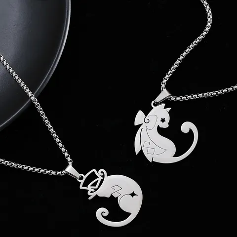 Conjunto de Collar con Colgante y Llavero de Acero Inoxidable Silueta de Gato Mago Estrella Calada Joyería de Anime Regalo para Unisex