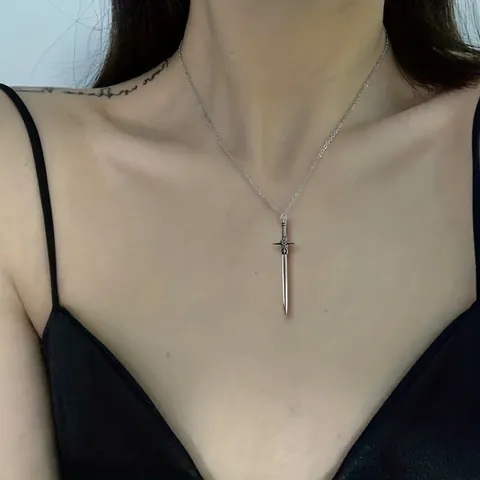 Collier Pendentif Croix Épée Gothique en Alliage Vintage Électroplaqué Chaîne en O Flash Punk Hip Hop Bijoux pour Hommes Femmes Cadeau