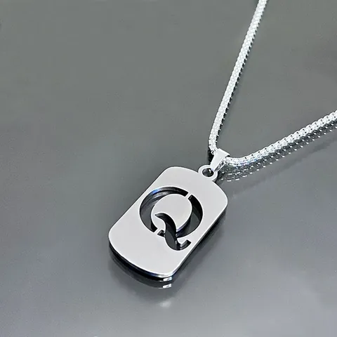 Collier Minimaliste en Acier Inoxydable Avec Pendentif Lettre Ajouré Pour Hommes Femmes Unisexe Plaque Rectangulaire Chaîne Vénitienne Bijoux