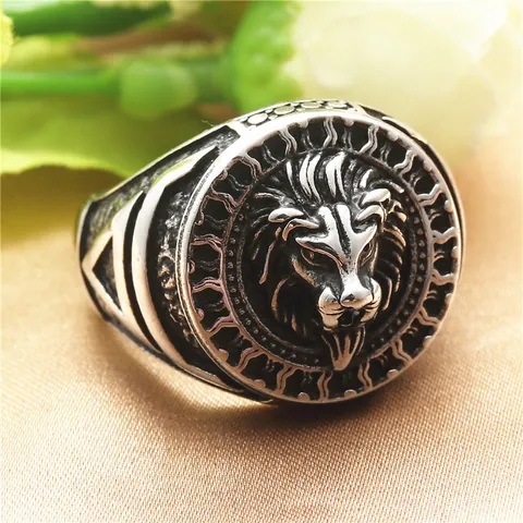 Vintage Lion Head Relief Stainless Steel Ring For Men Retro Punk Style Titanium Steel Animal Biker Ring Finger Jewelry
