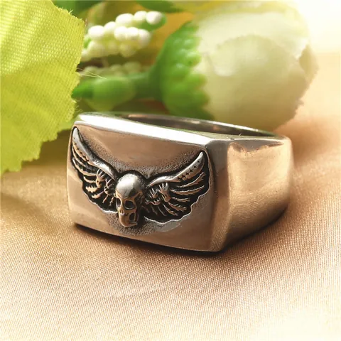 Vintage Punk Stainless Steel Skull Ring With Wings For Men Gothic Rock Style Retro Silver Biker Finger Ring Jewelry Gift