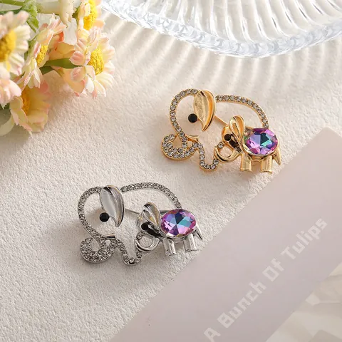 Elegant Elephant Brooch Zinc Alloy Rhinestone Hollow Animal Pin Jewelry For Women Dress Accessories Gold Silver Gemstone