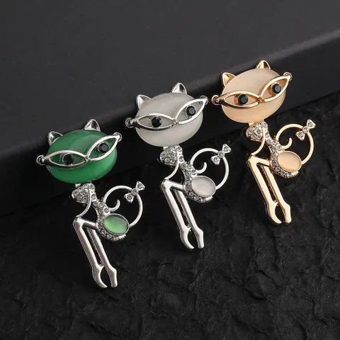 Cute Fashion Cat Opal Brooch For Women Zinc Alloy Rhinestone Inlaid Animal Breastpin Lapel Pin Jewelry Gift Accessory