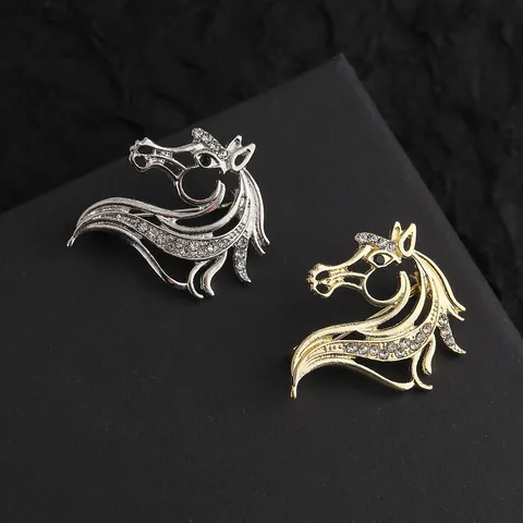 Vintage Horse Head Brooch Rhinestone Inlaid Zinc Alloy Animal Pin For Unisex Suit Coat Decoration Fashion Jewelry Gift