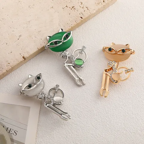 Cute Fashion Cat Opal Brooch For Women Zinc Alloy Rhinestone Inlaid Animal Breastpin Lapel Pin Jewelry Gift Accessory