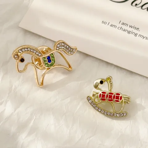 Exquisite Zinc Alloy Horse Brooch Pin With Rhinestone Enamel Vintage Zodiac Animal Clothing Accessory Gift For Unisex