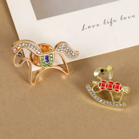 Exquisite Zinc Alloy Horse Brooch Pin With Rhinestone Enamel Vintage Zodiac Animal Clothing Accessory Gift For Unisex