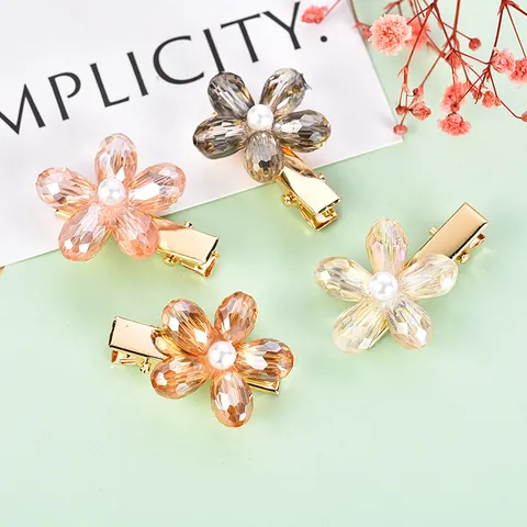 Korean Style Alloy Flower Duckbill Hair Clip With Faux Artificial Pearl Crystal Beads Small Elegant Side Clip For Women Daily Hair Jewelry