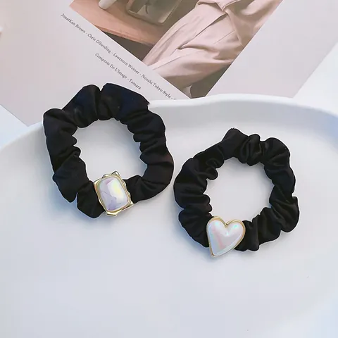 Elegant Black Satin Scrunchie Heart Square Shell Artificial Pearl Decor Gold Alloy Border High Elastic Hair Tie For Women Jewelry