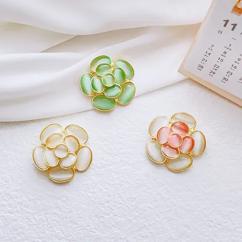 Elegante Broche Anillo de Flor de Camelia con Ojo de Gato Aleación Chapado en Oro Joyería de Moda Para Mujer Accesorios de Ropa Regalo Fiesta